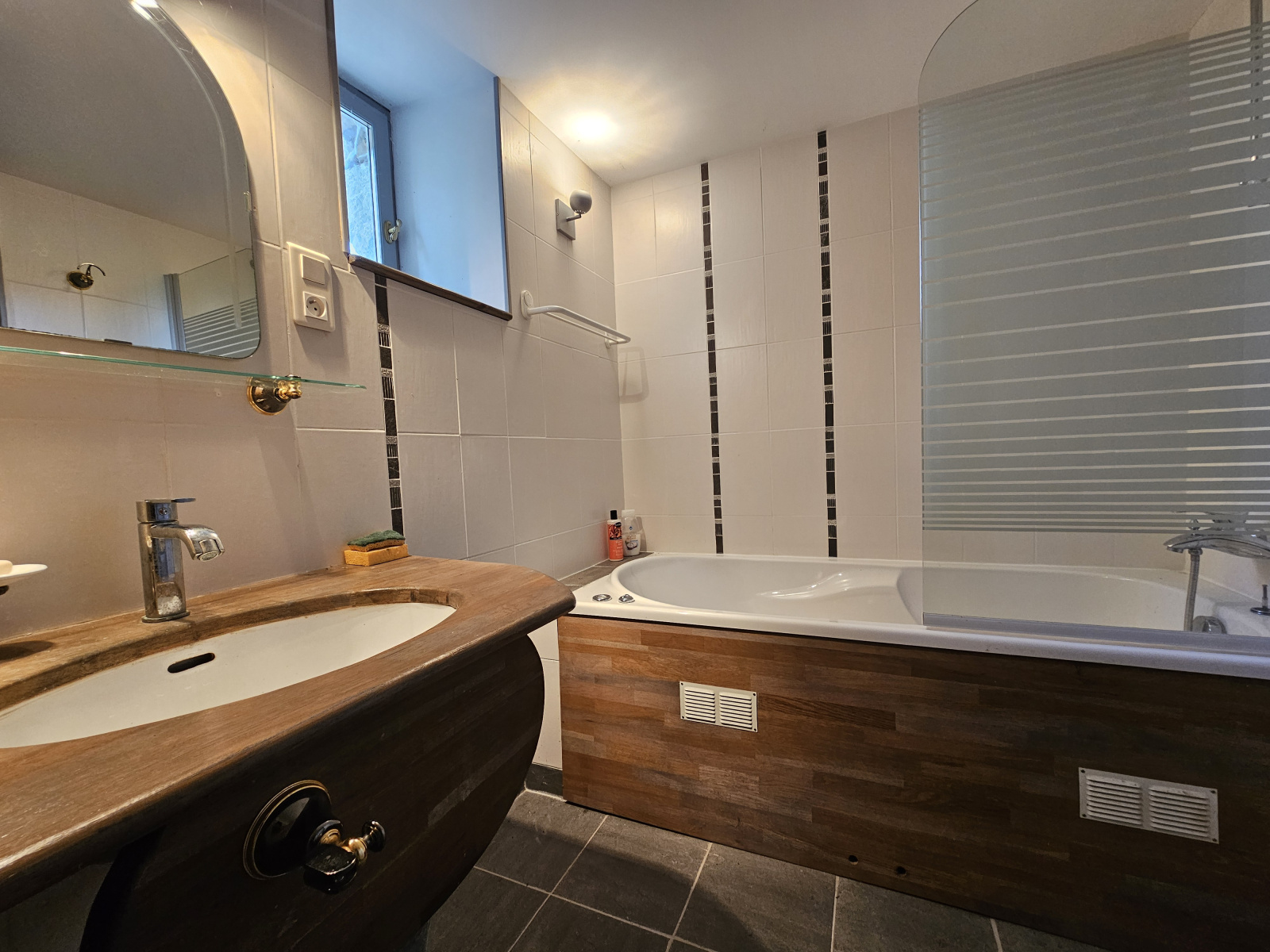 Image_7, Maison, Virignin,
                                ref :M0003693