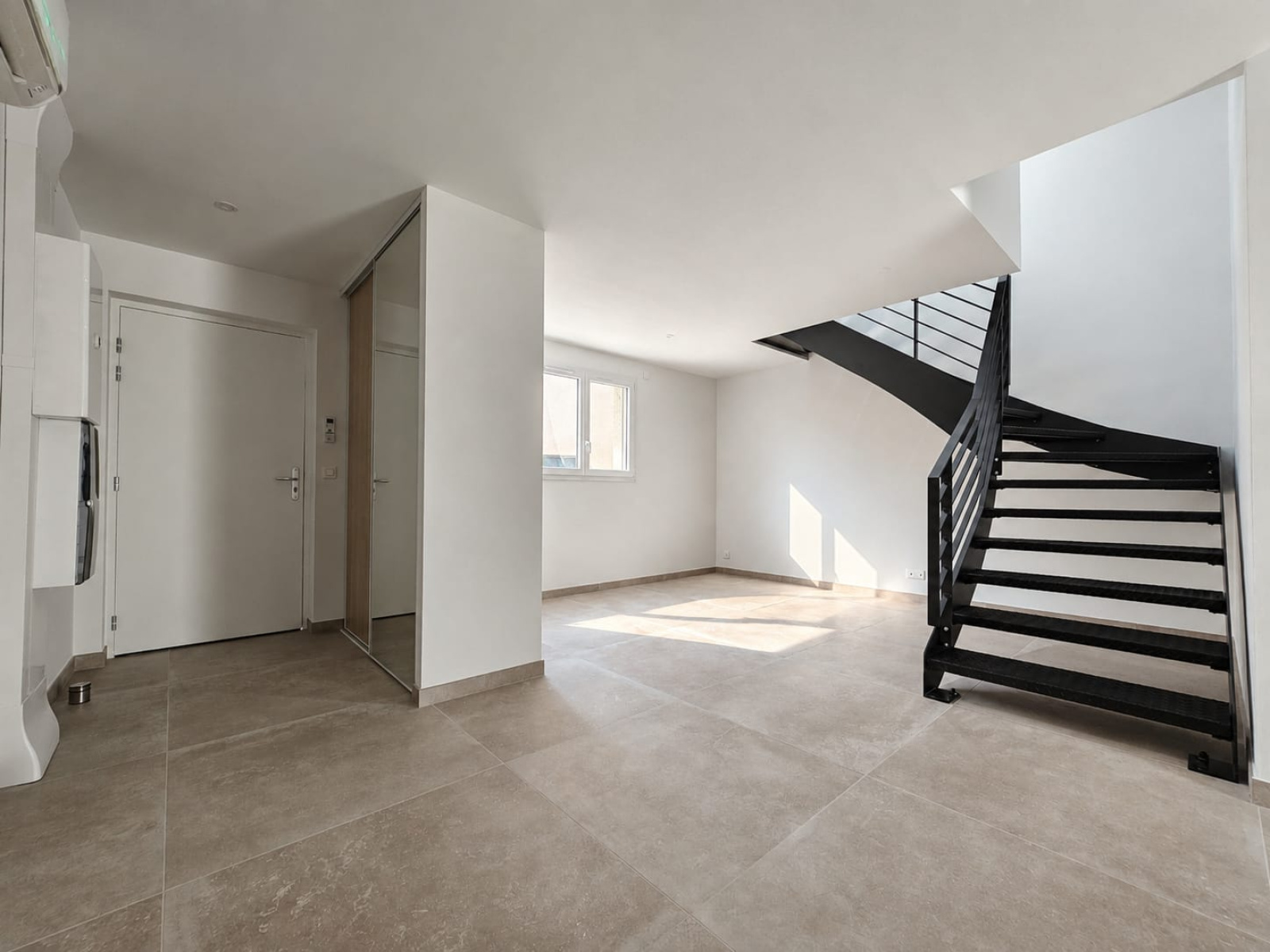 Image_1, Appartement, Belley,
                                ref :A0003676