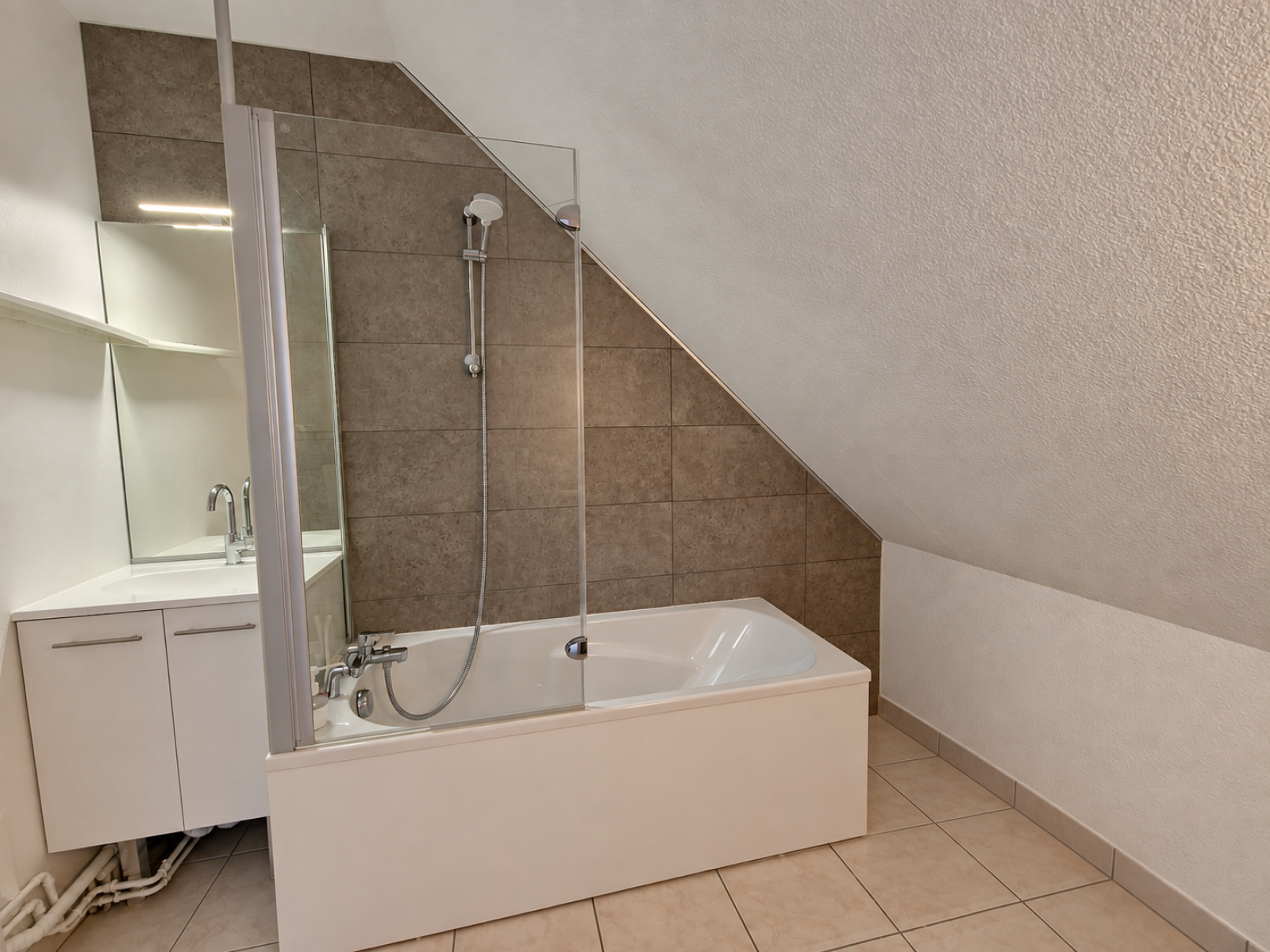Image_7, Appartement, Belley,
                                ref :A0003691