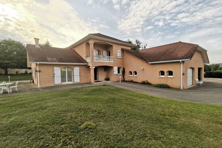 Maison louer belley